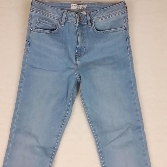 Forever 21 Push Up Jeans Size 26‎ in Light Wash Denim - Picture 4 of 10